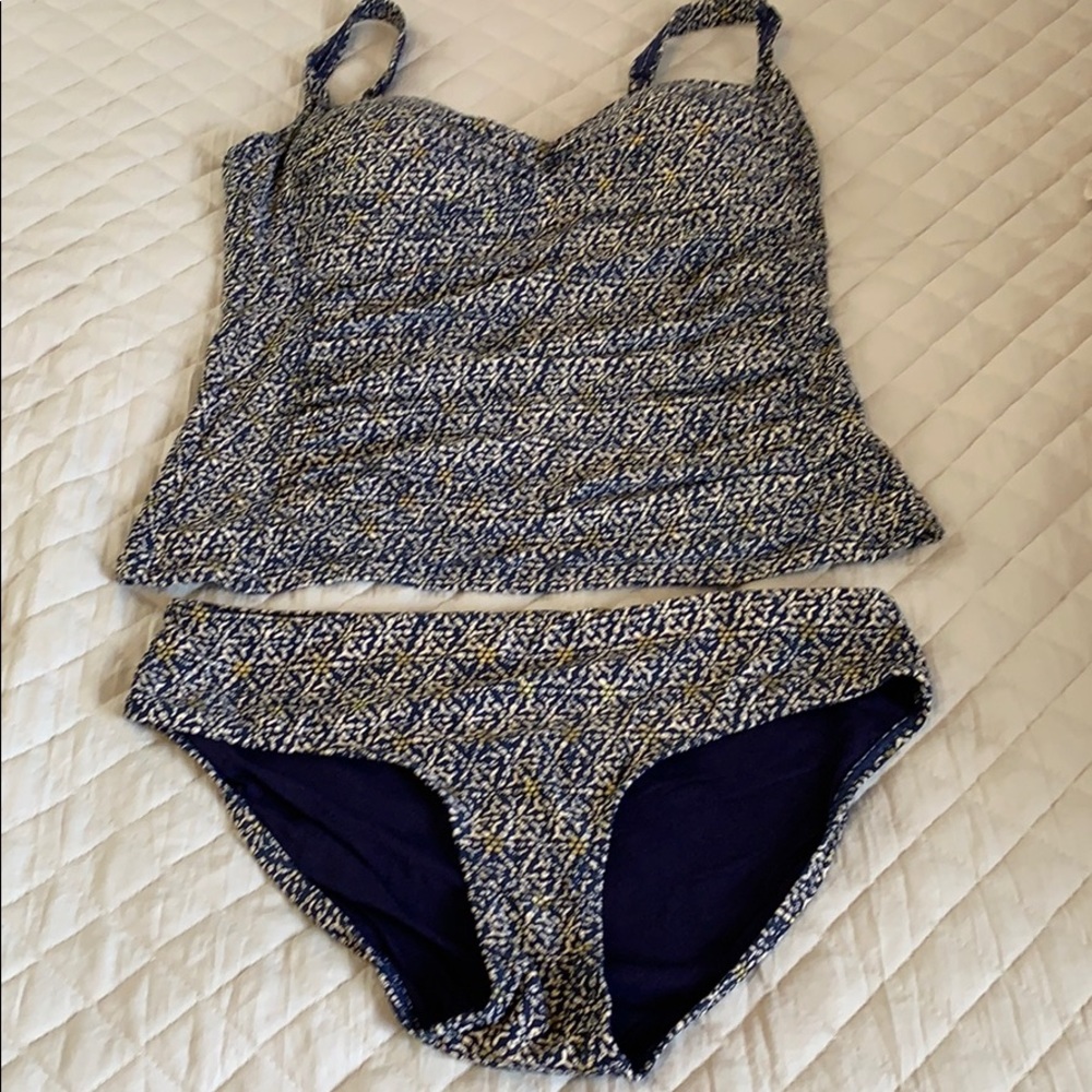 Nip tuck swim tanking, size 10